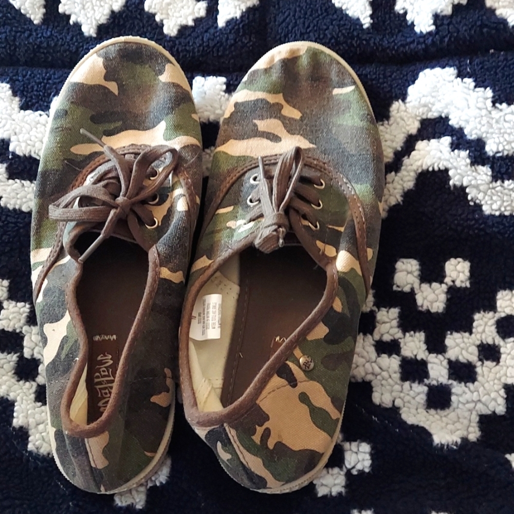 Mad Pow shoes